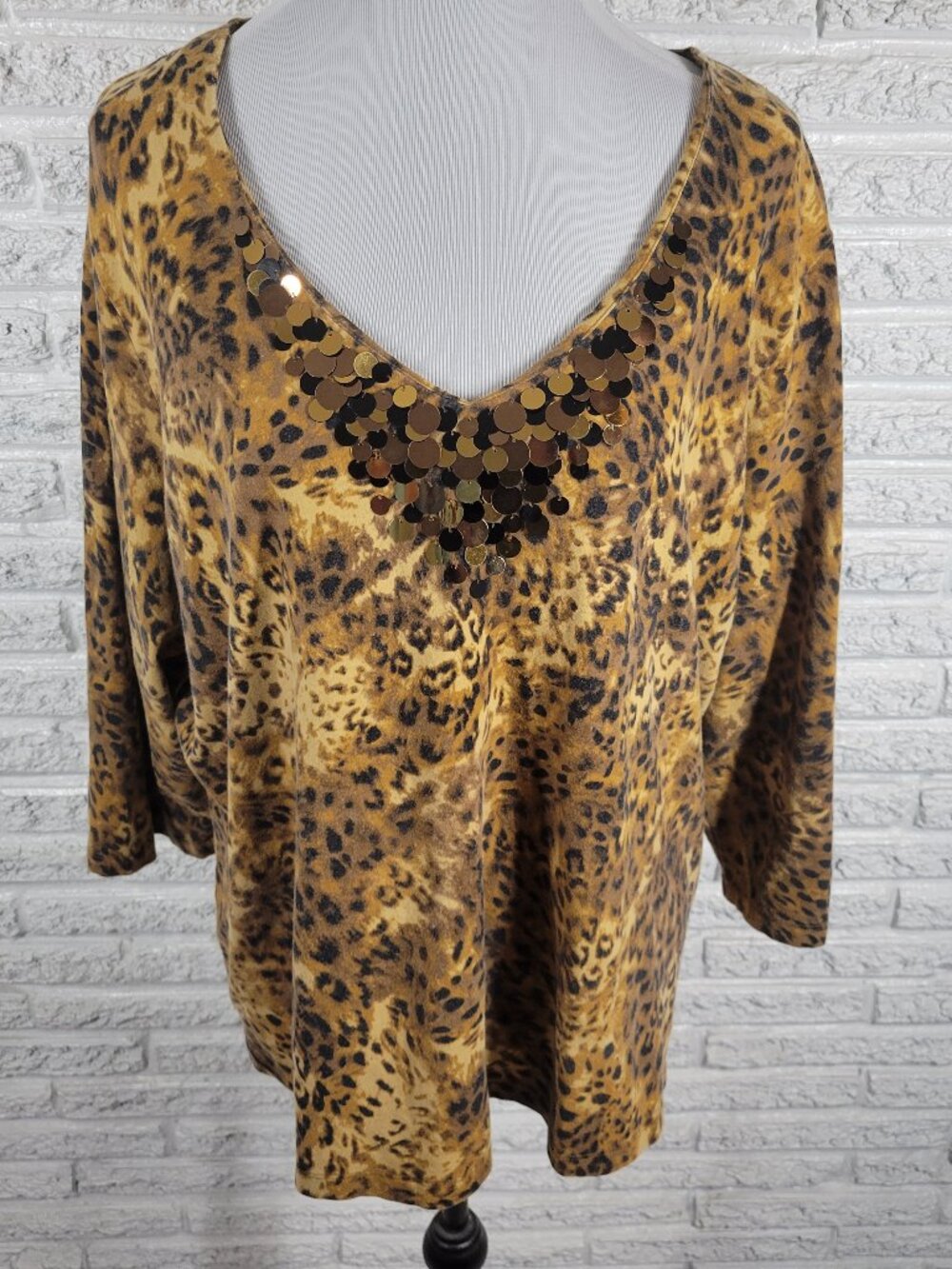 Ruby Rd Animal Print Sequin V-Neck Top 2X Tan Brown 3/4 Sleeve Knit ANI37E